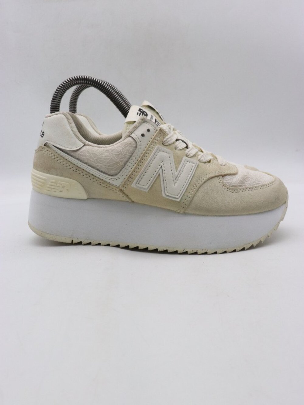 New Balance 574 White Tan Women's Size 7 B Platform Sneakers Casual WL574ZBJ